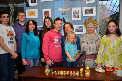 ПРИГЛАШАЕМ на персональную выставку Елены КУЗНЕЦОВОЙ